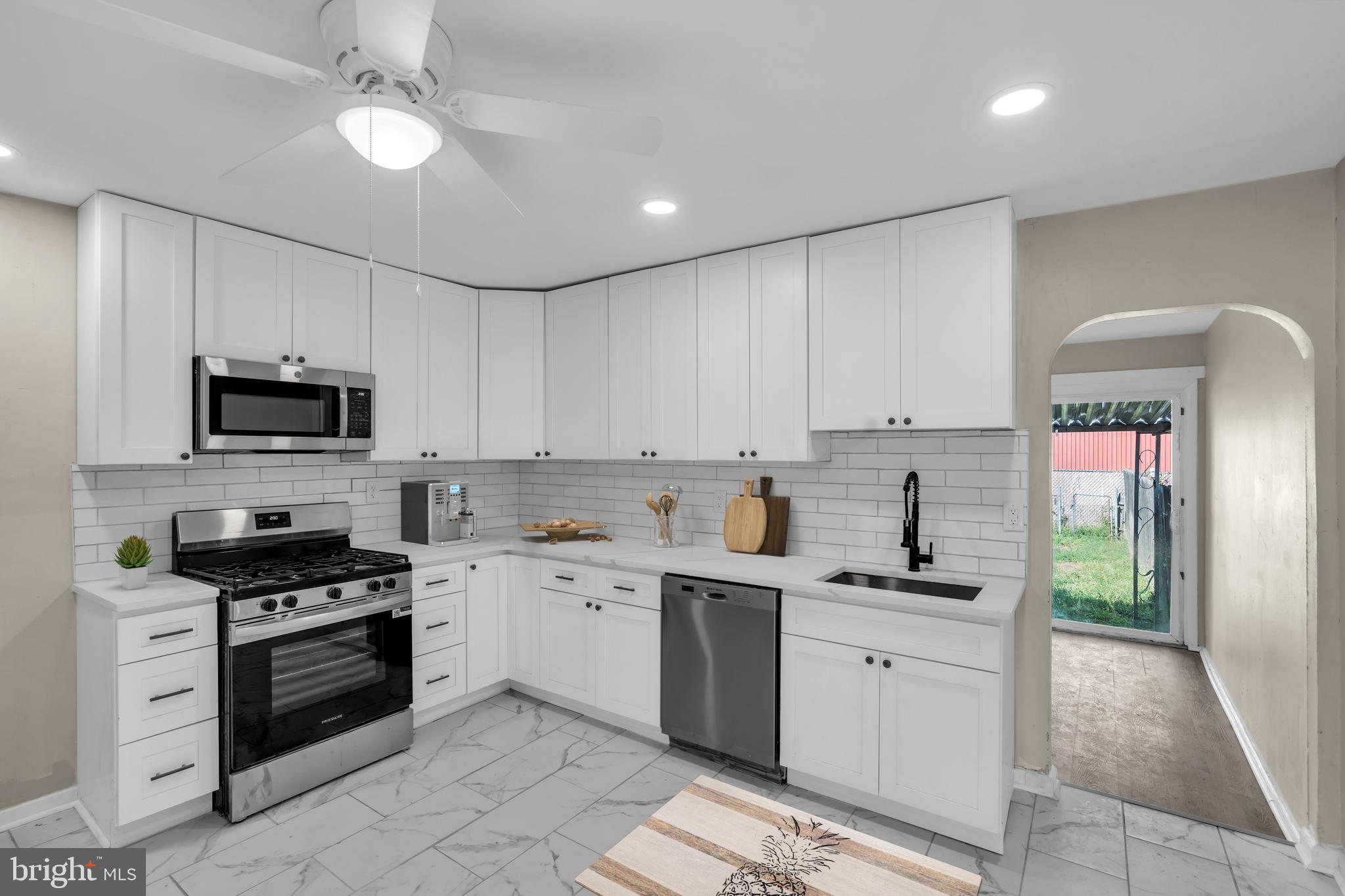 911 George Street Gloucester City, NJ 08030 - Photo 8 of 18