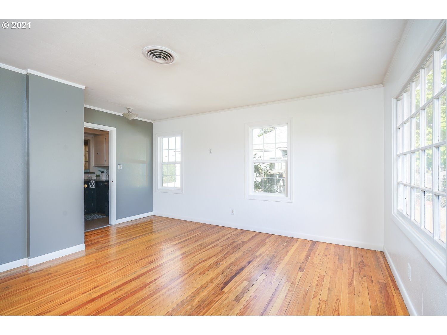 478 East Ridgeway Avenue Hermiston, OR 97838 - Photo 5 of 32 Gallery Image 5