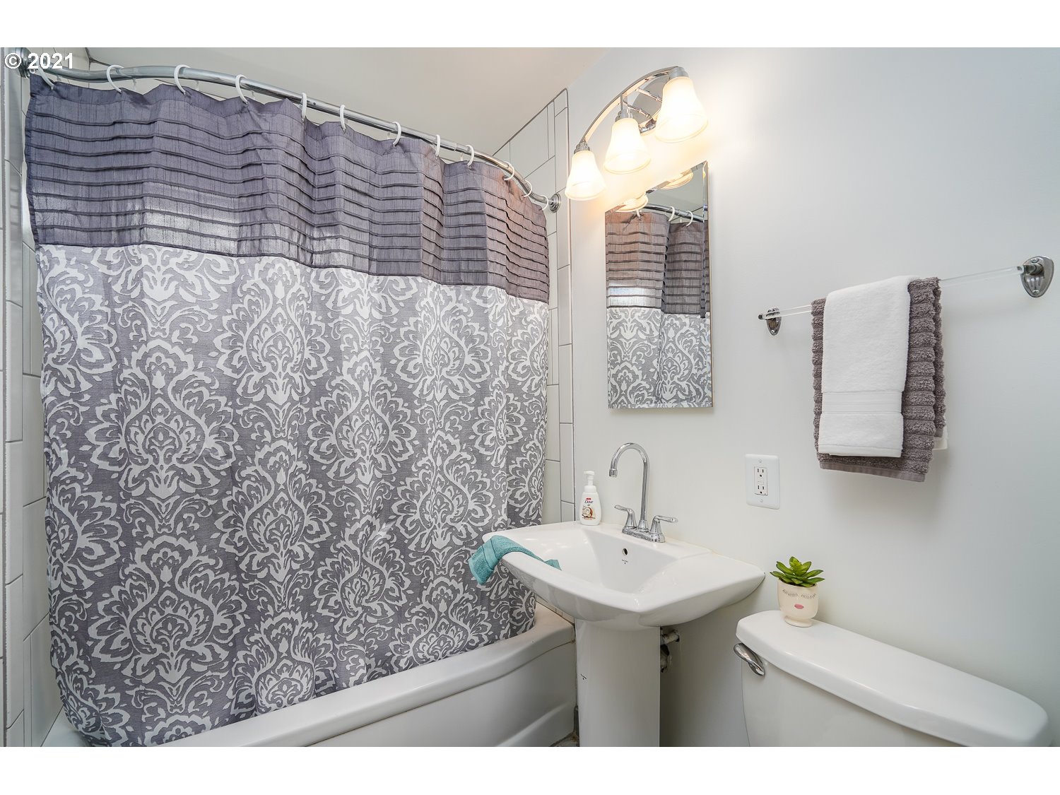478 East Ridgeway Avenue Hermiston, OR 97838 - Photo 9 of 32 Gallery Image 9