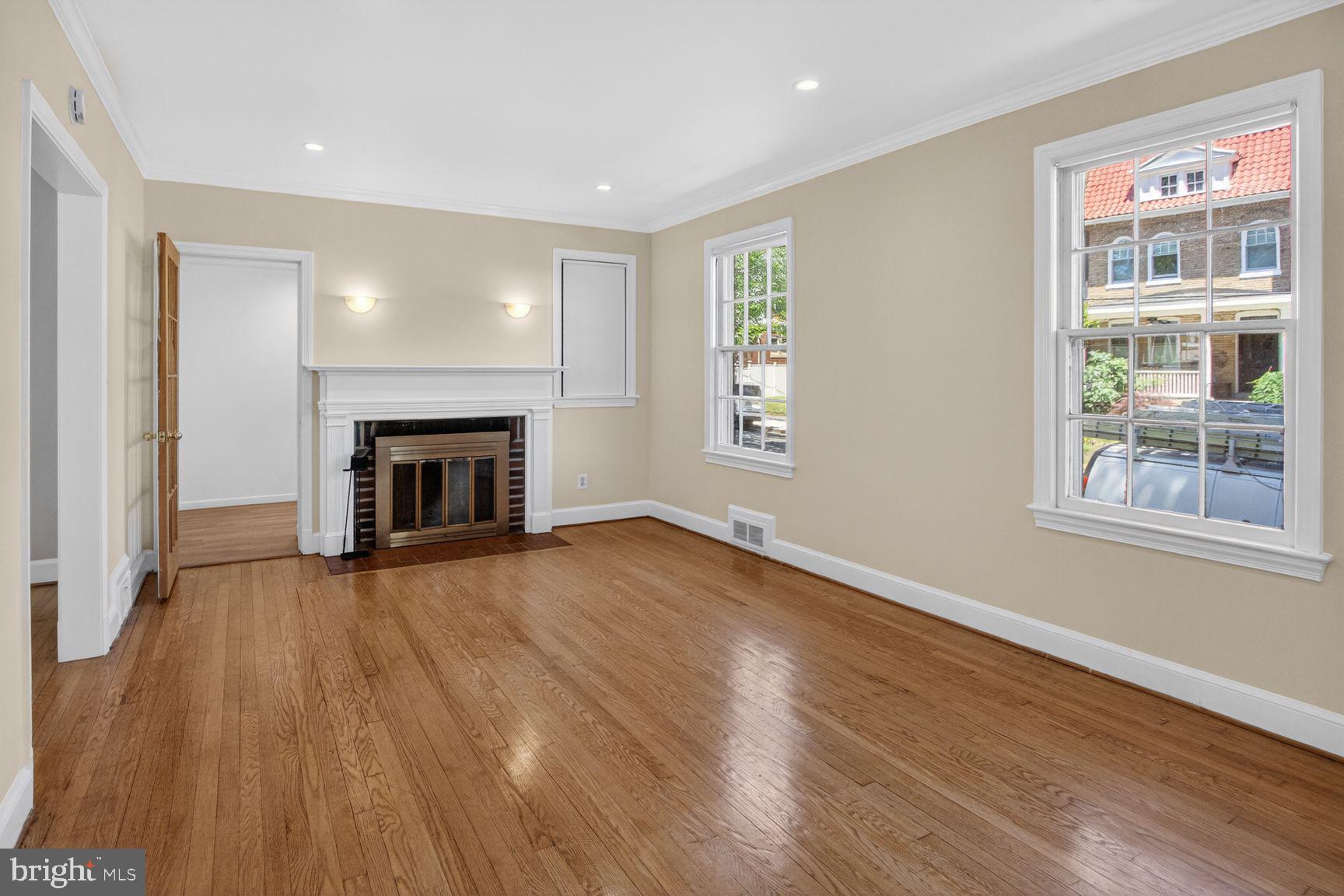 4712 Piney Branch Road Northwest Washington, DC 20011 - Photo 5 of 25