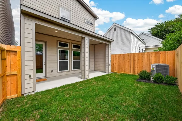 $3,100 | 3514 Runnels Street, Unit B, Houston, TX 77003