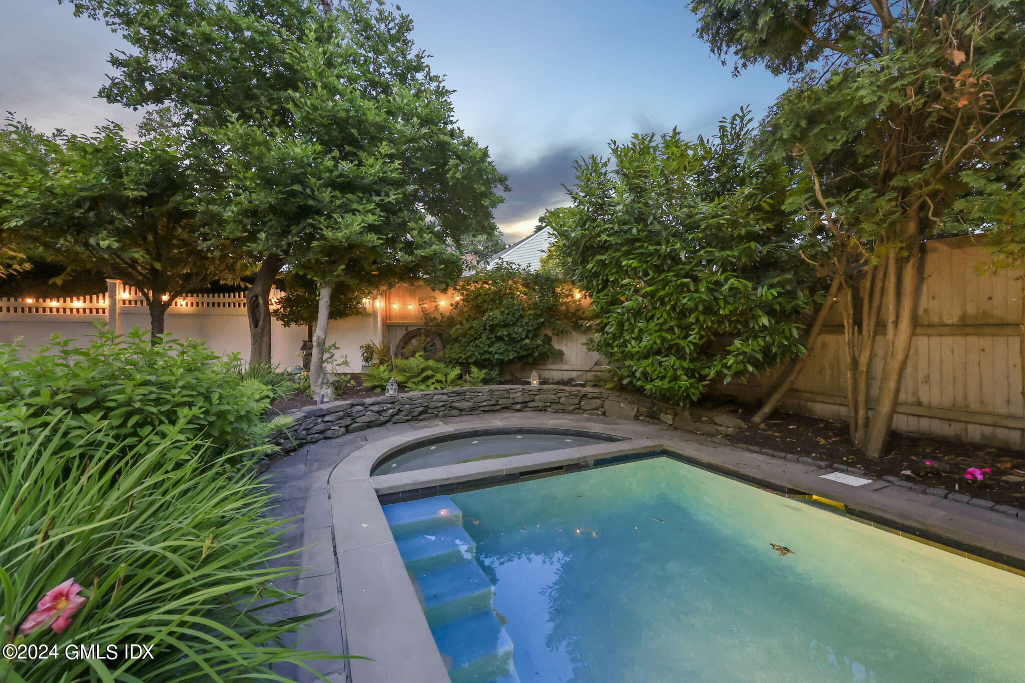 8 Hendrie Avenue Riverside, CT 06878 - Photo 31 of 33 a view of a back yard of the house