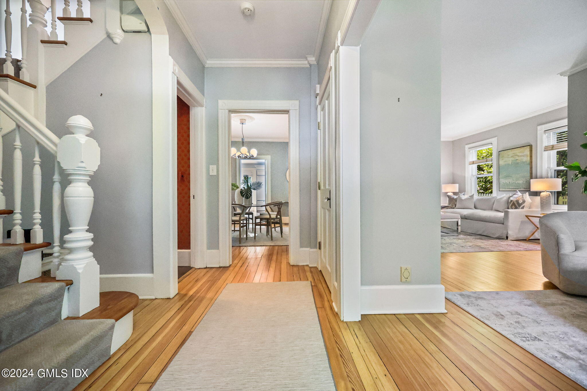 8 Hendrie Avenue Riverside, CT 06878 - Photo 5 of 33 a view of a living room and bathroom