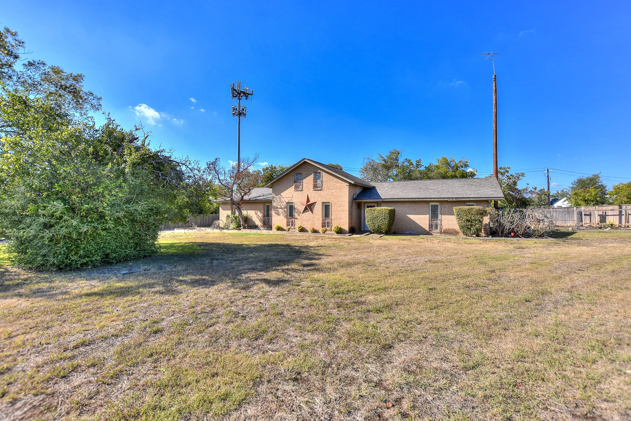 118 Oak Ridge Circle Georgetown, TX 78628 - Photo 2 of 38 a house view with a outdoor space