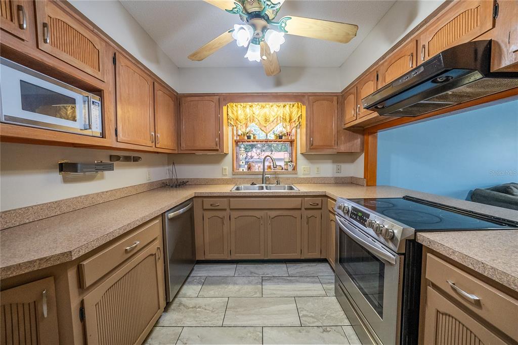 12 Spring Lake Way Ocala, FL 34472 - Photo 11 of 57