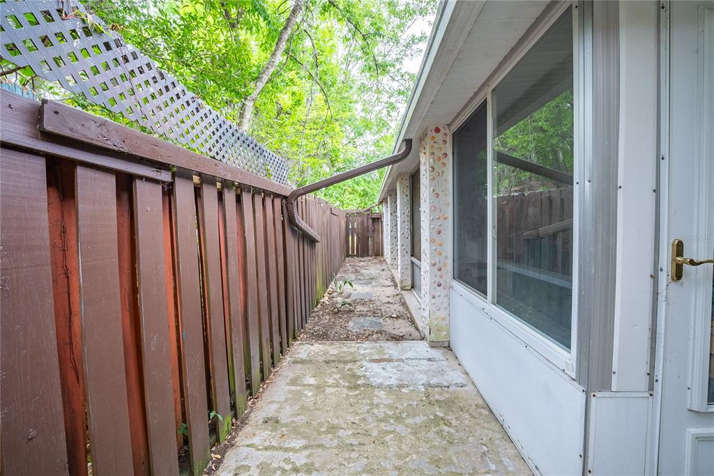 12 Spring Lake Way Ocala, FL 34472 - Photo 47 of 57 a view of a pathway with a backyard