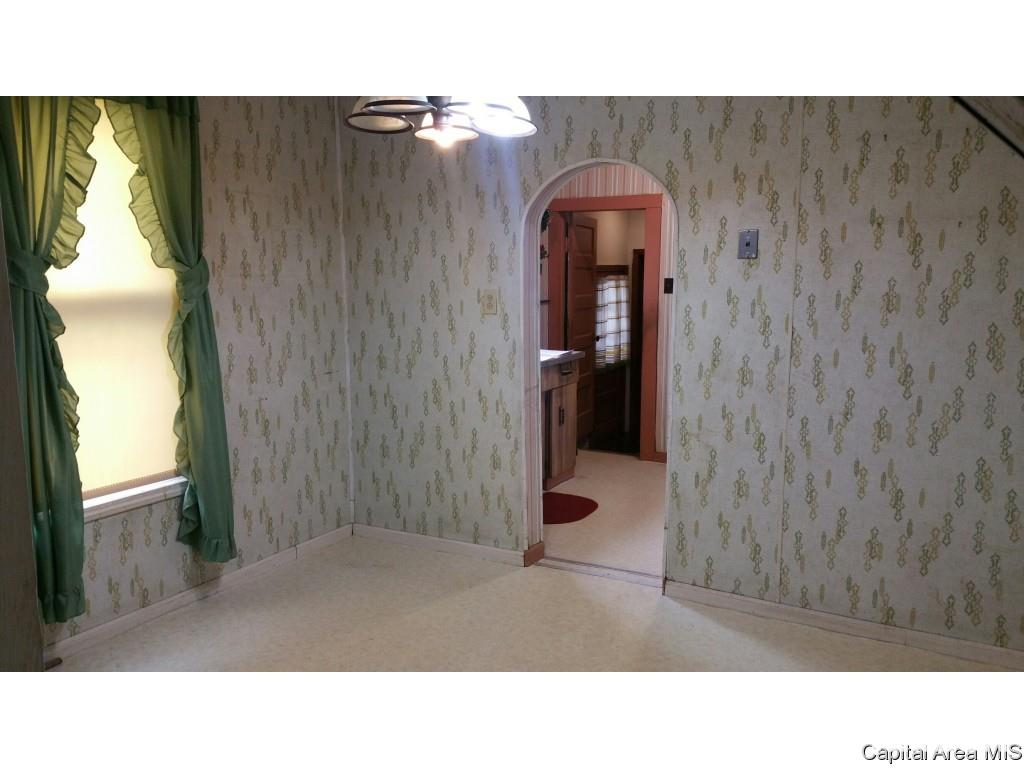 1925 South 19th Street Springfield, IL 62703 - Photo 3 of 22
