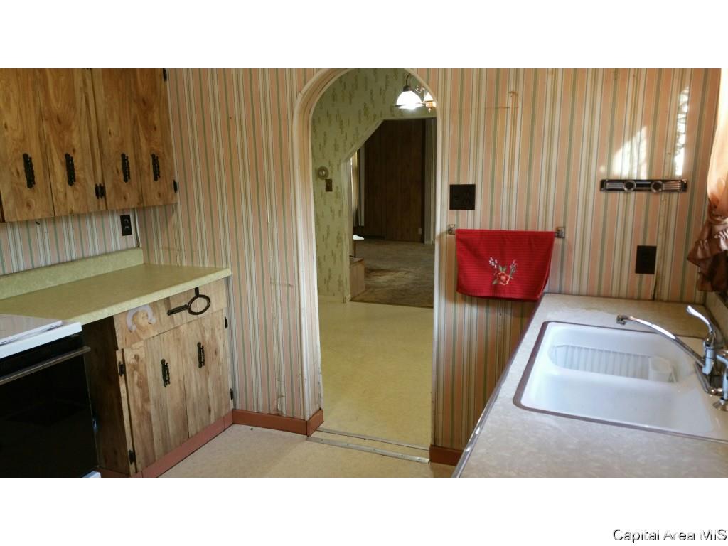 1925 South 19th Street Springfield, IL 62703 - Photo 5 of 22