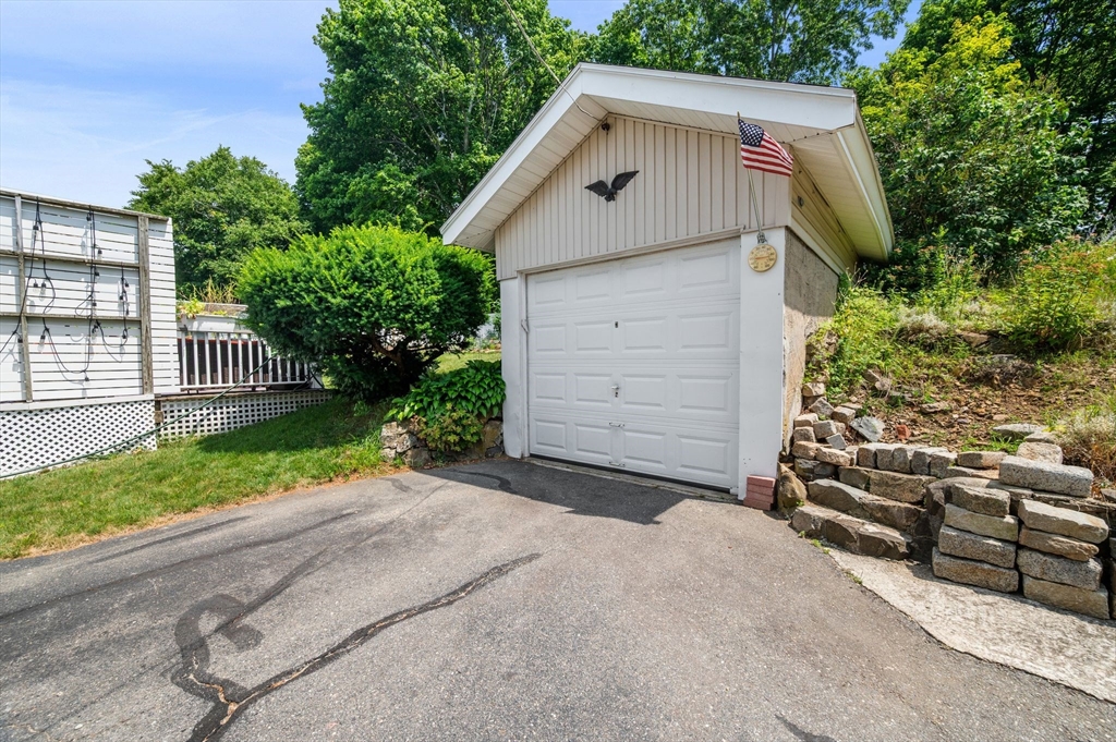 13 Pickman Road Salem, MA 01970 - Photo 29 of 34