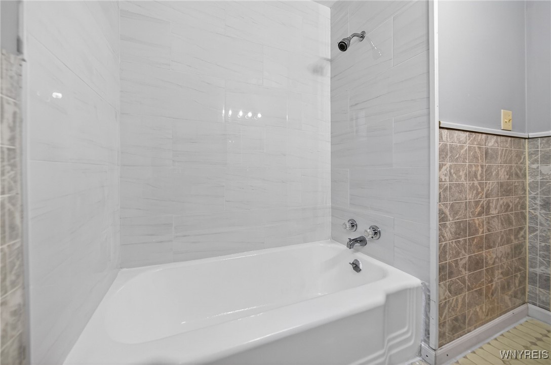 116 Springville Avenue Amherst, NY 14226 - Photo 24 of 43