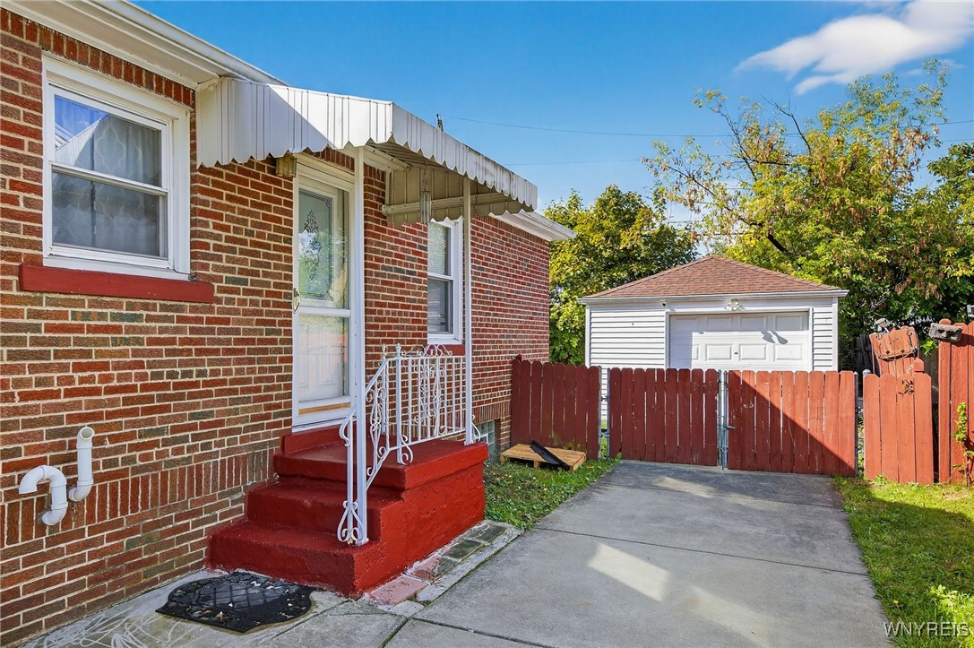 116 Springville Avenue Amherst, NY 14226 - Photo 6 of 43