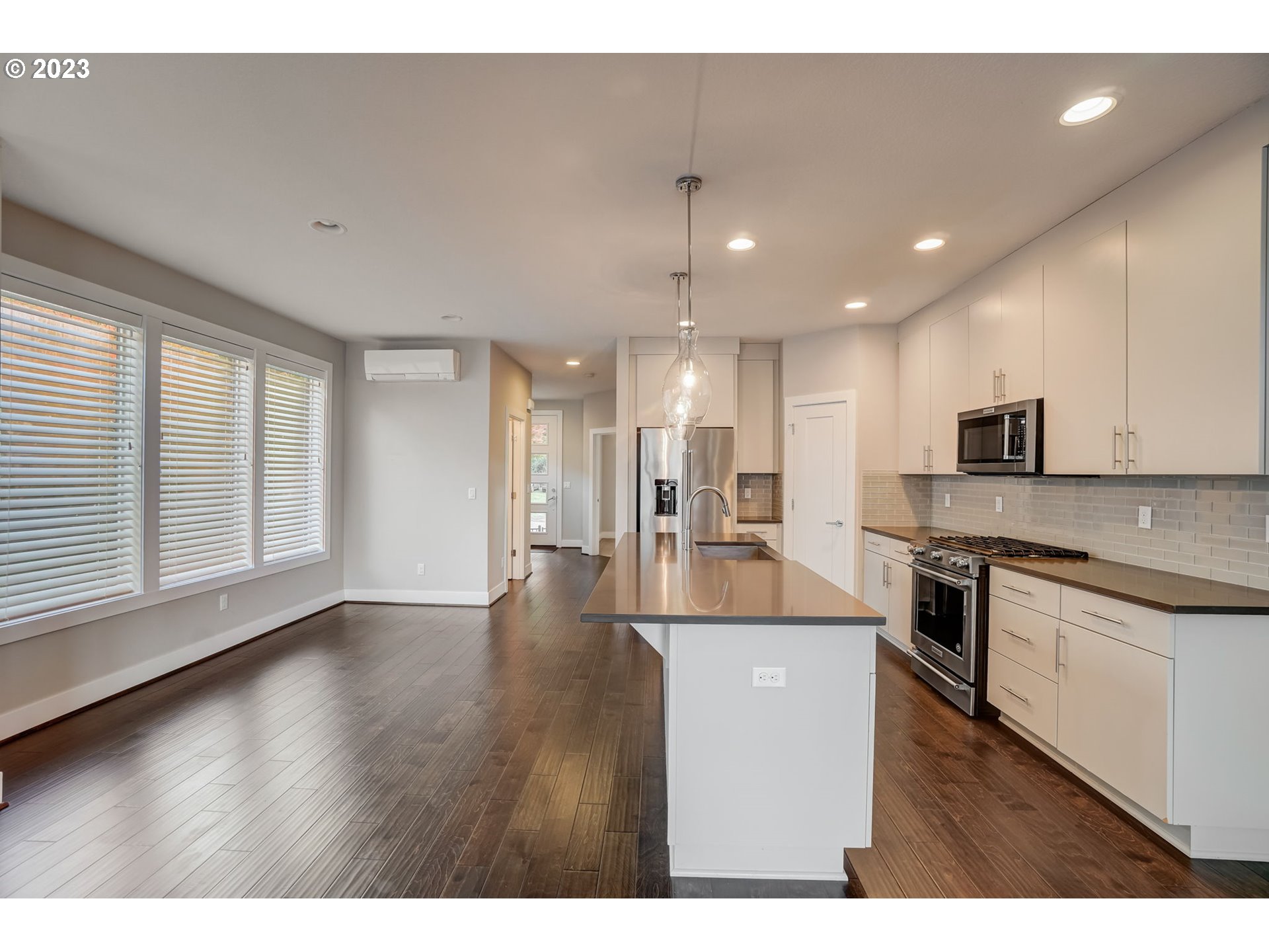 548 Southwest Chinook Terrace Portland, OR 97225 - Photo 12 of 44