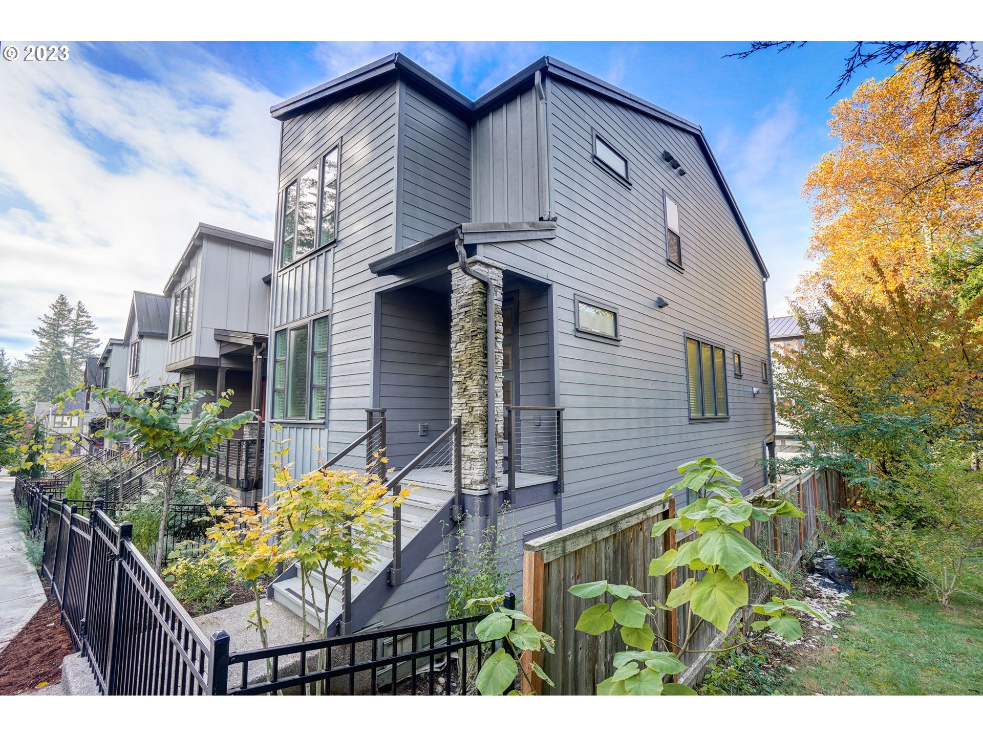 548 Southwest Chinook Terrace Portland, OR 97225 - Photo 3 of 44