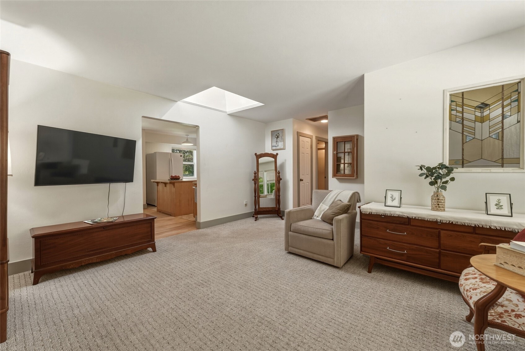 5834 Russell Creek Road Walla Walla, WA 99362 - Photo 10 of 38 a living room with furniture and a flat screen tv