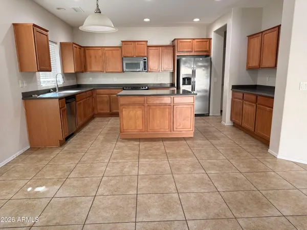 $2,950 | 832 East Kapasi Lane, San Tan Valley, AZ 85140