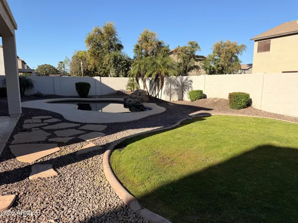 $2,950 | 832 East Kapasi Lane, San Tan Valley, AZ 85140