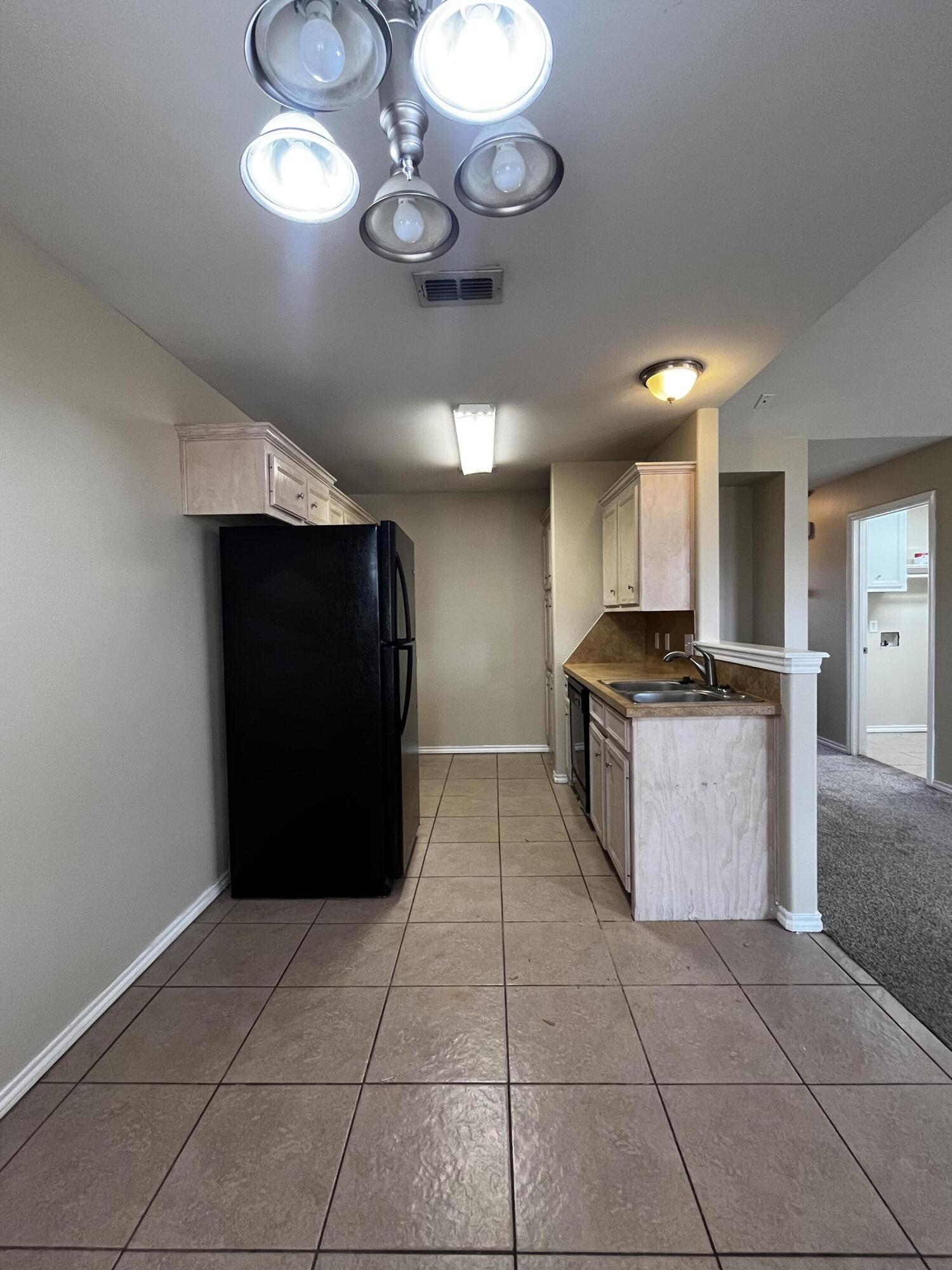 2317 99th Street Lubbock, TX 79423 - Photo 7 of 11 IMG_3611