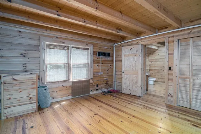 a view of walk in closet