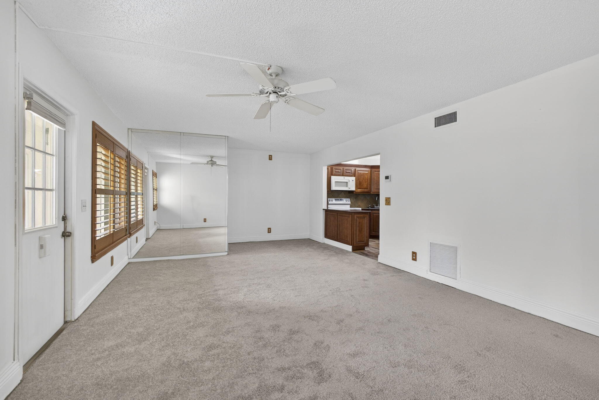 315 Pine Ridge Circle, Unit D1 Greenacres, FL 33463 - Photo 13 of 43 13-web-or-mls-BS1A5042
