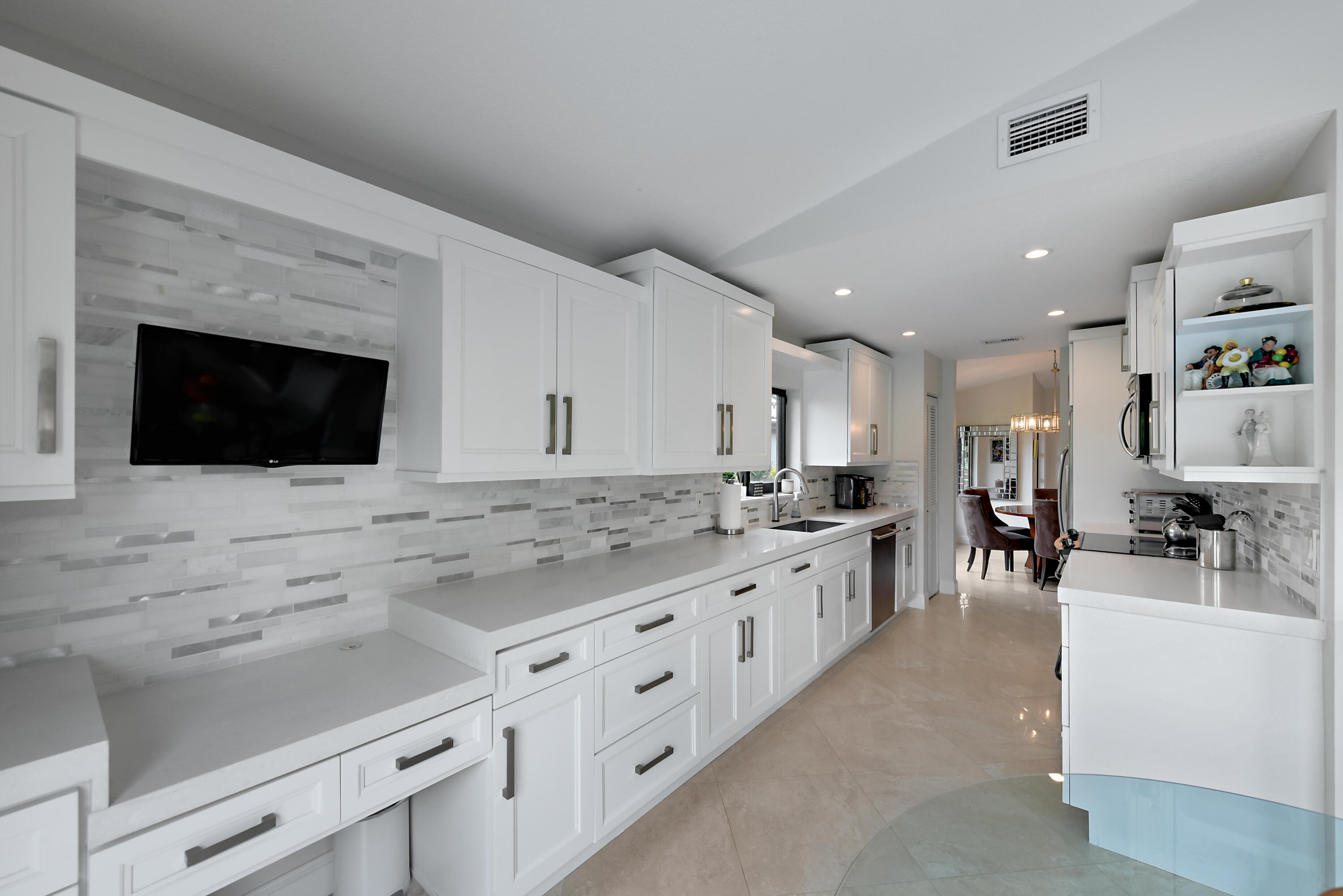 11204 Cloverleaf Circle Boca Raton, FL 33428 - Photo 17 of 85 11204 Cloverleaf Cir Boca-print-016-032-