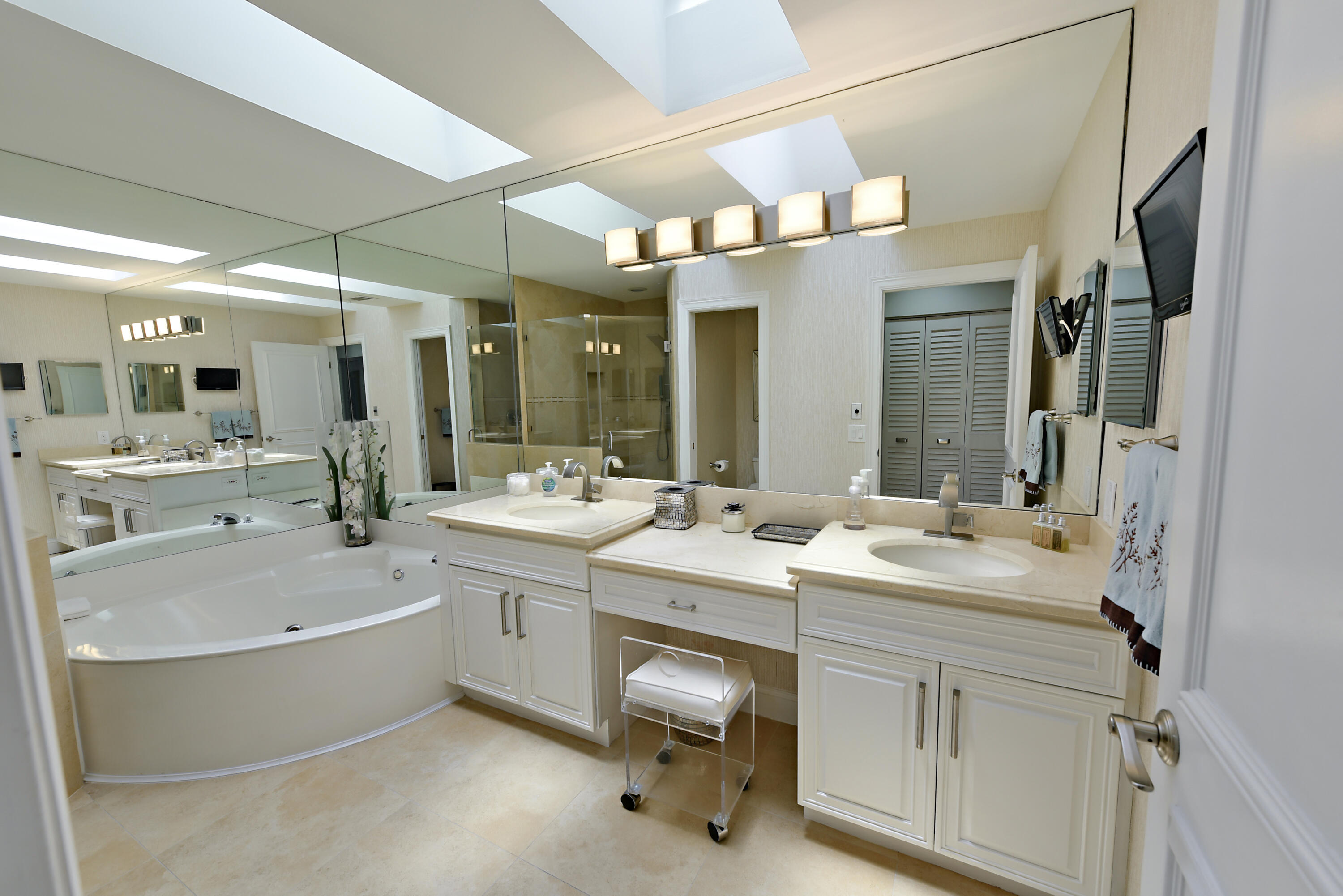 11204 Cloverleaf Circle Boca Raton, FL 33428 - Photo 22 of 85 11204 Cloverleaf Cir Boca-print-021-039-