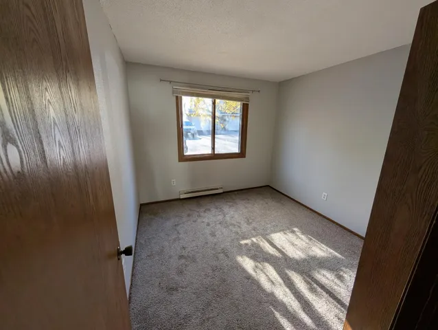 $159,900 | 1585 Cohansey Street North, Unit 104, St. Paul, MN 55117