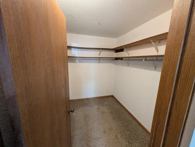 $159,900 | 1585 Cohansey Street North, Unit 104, St. Paul, MN 55117