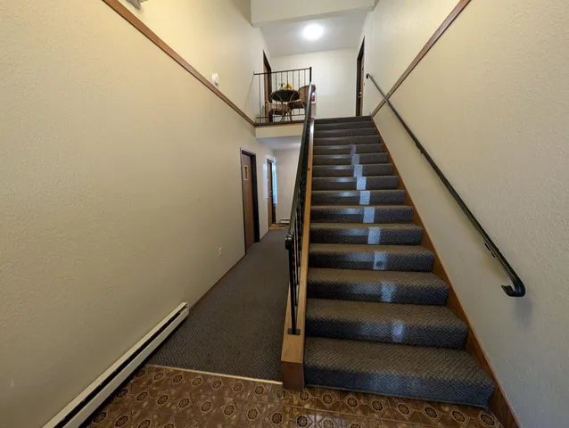 $159,900 | 1585 Cohansey Street North, Unit 104, St. Paul, MN 55117