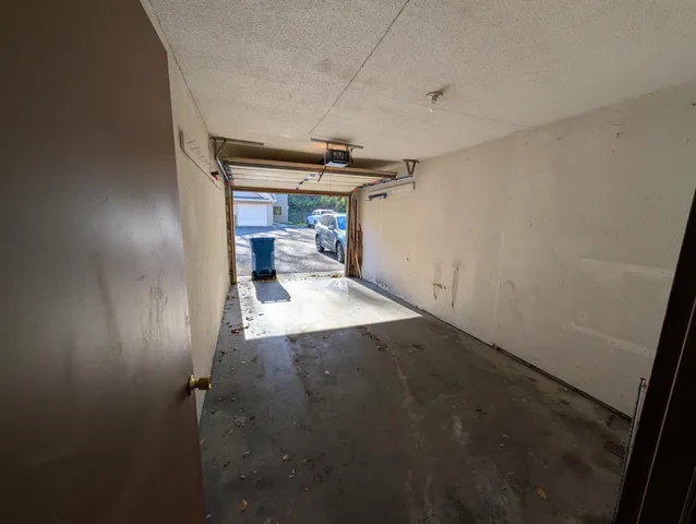 $159,900 | 1585 Cohansey Street North, Unit 104, St. Paul, MN 55117