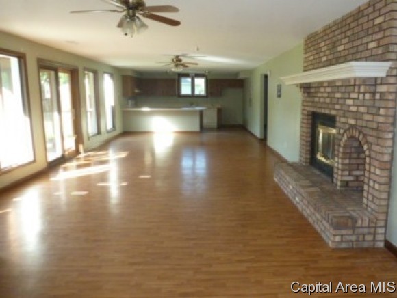 4602 Dogwood Court Decatur, IL 62526 - Photo 13 of 18 Gallery Image 13