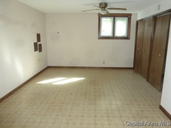 4602 Dogwood Court Decatur, IL 62526 - Photo 17 of 18 Gallery Image 17
