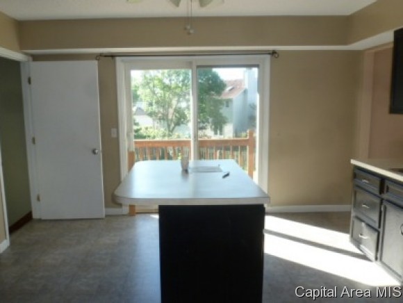 4602 Dogwood Court Decatur, IL 62526 - Photo 6 of 18 Gallery Image 6