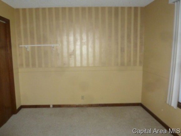 4602 Dogwood Court Decatur, IL 62526 - Photo 7 of 18 Gallery Image 7