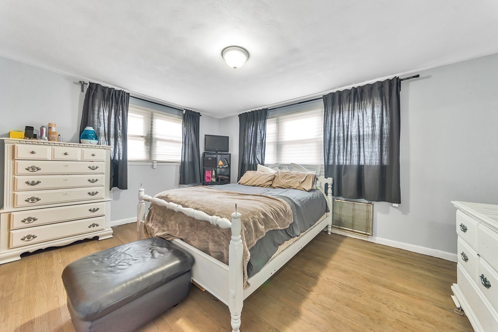 374 Springfield Street Springfield, MA 01107 - Photo 18 of 27 Gallery Image 18