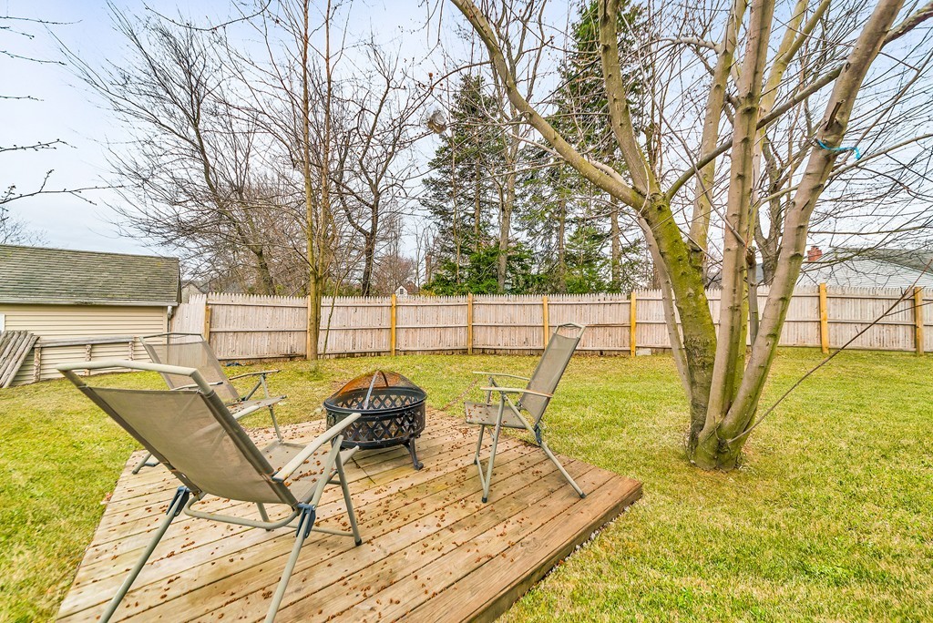 374 Springfield Street Springfield, MA 01107 - Photo 3 of 27 Gallery Image 3