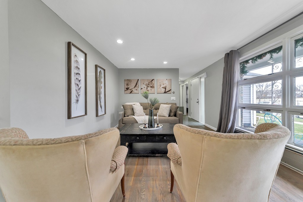 374 Springfield Street Springfield, MA 01107 - Photo 4 of 27 Gallery Image 4