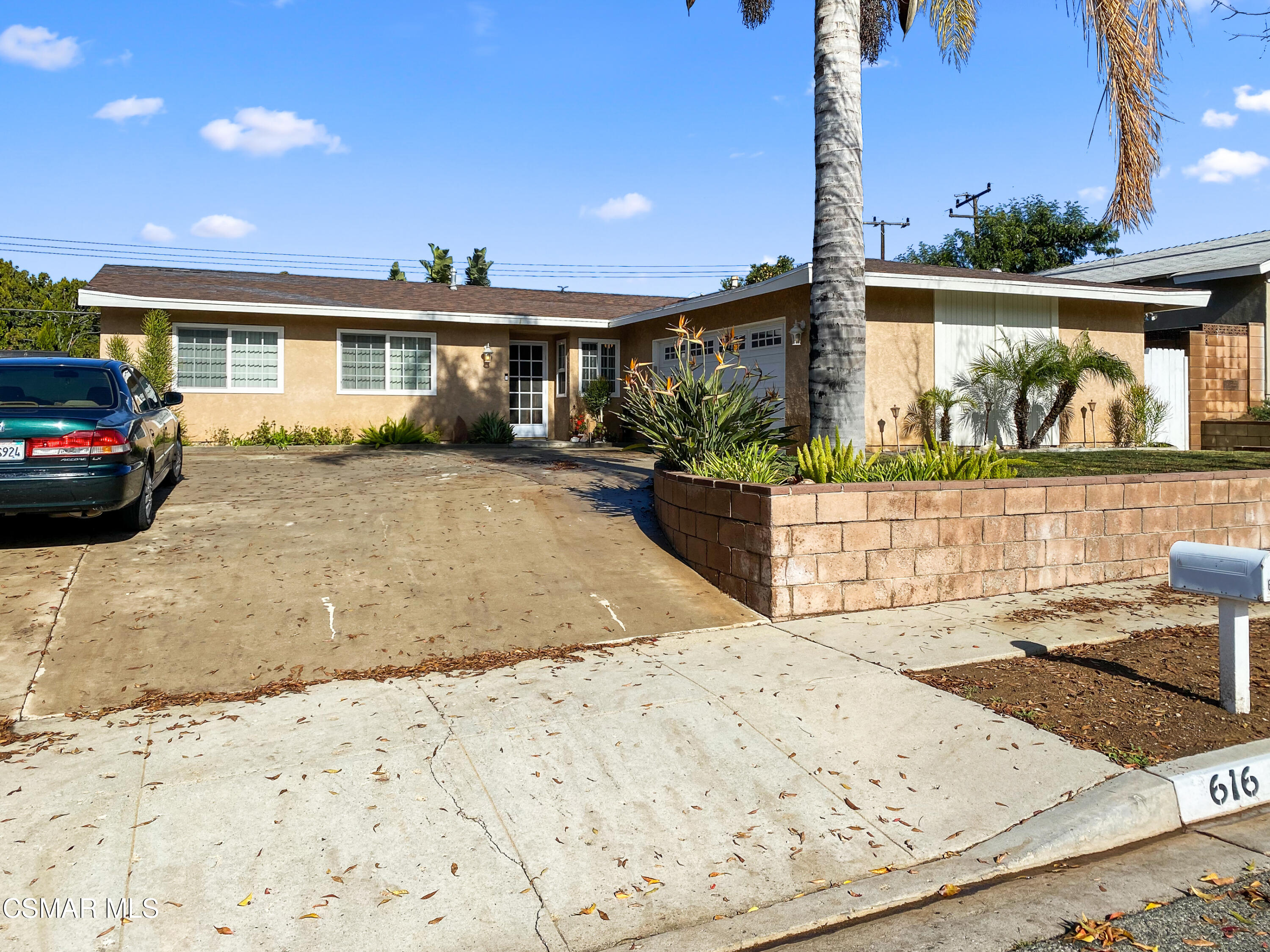 616 Appleton Road Simi Valley, CA 93065 - Photo 29 of 30 Photo Dec 31, 11 49 14 AM