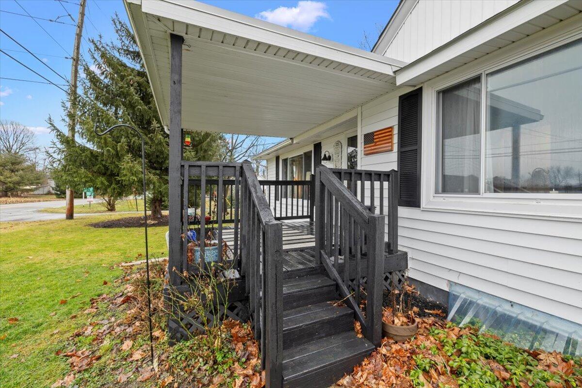 4670 Co Road Bellefontaine, OH 43311 - Photo 5 of 37 05-Front Porch