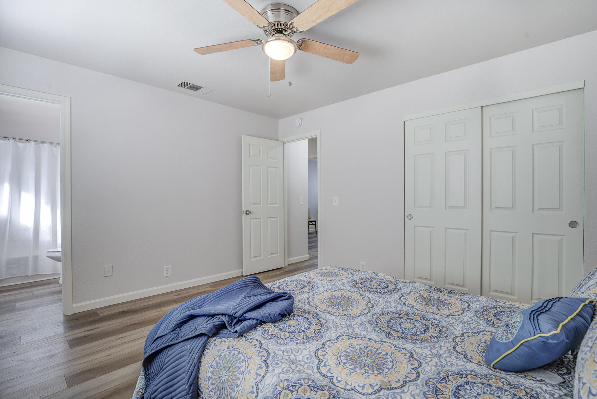 1226 Beltline Road Redding, CA 96003 - Photo 17 of 24 Master Bedroom