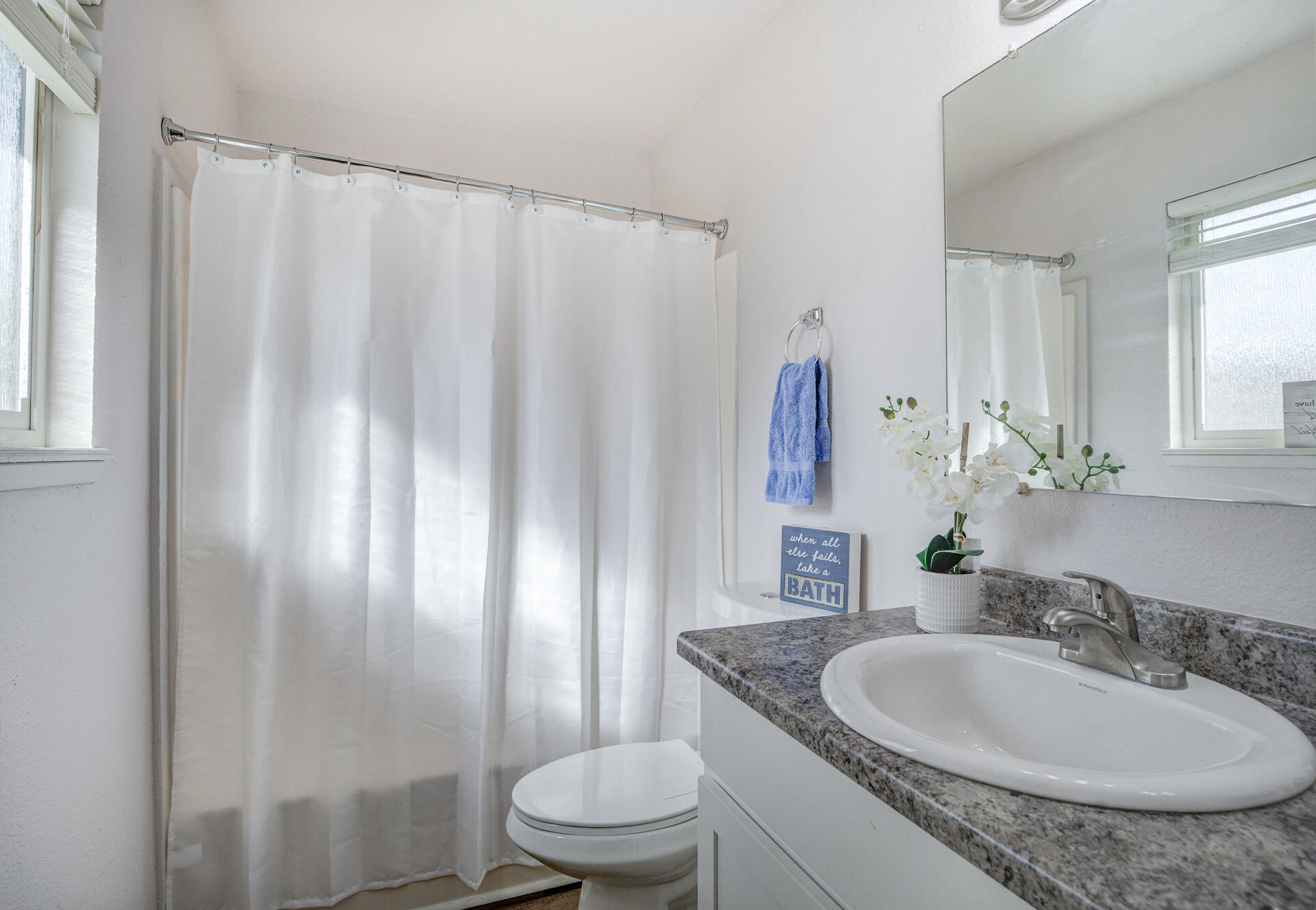 1226 Beltline Road Redding, CA 96003 - Photo 18 of 24 Master Bath