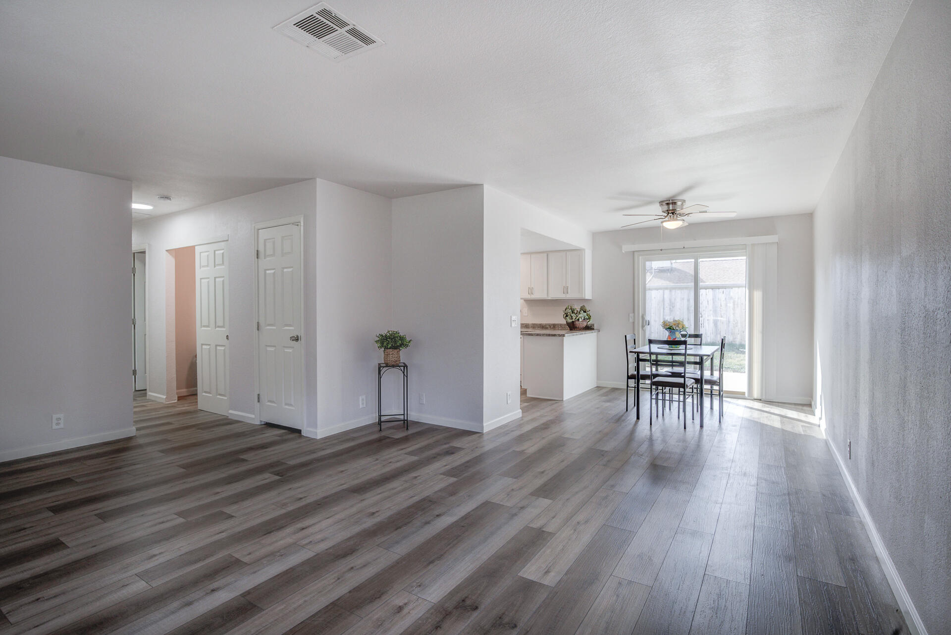 1226 Beltline Road Redding, CA 96003 - Photo 5 of 24 New Vinyl Plank flooring