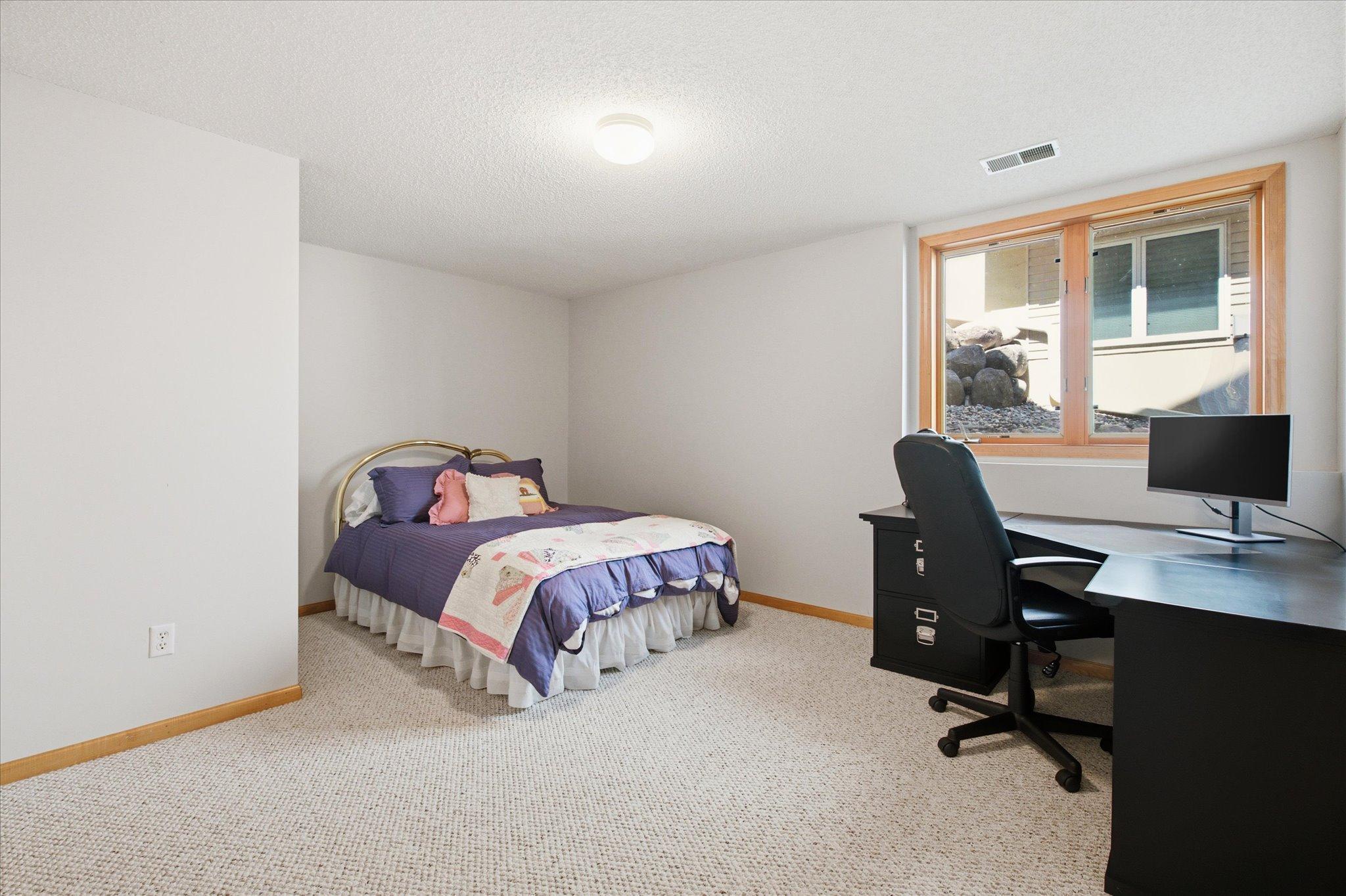 11137 Wyoming Road Bloomington, MN 55438 - Photo 32 of 45 Gallery Image 32