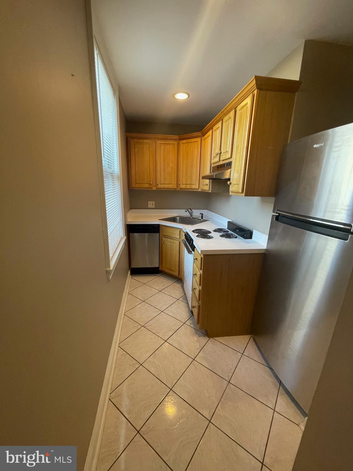 1820 Swann Street Northwest, Unit 303 Washington, DC 20009 - Photo 3 of 9