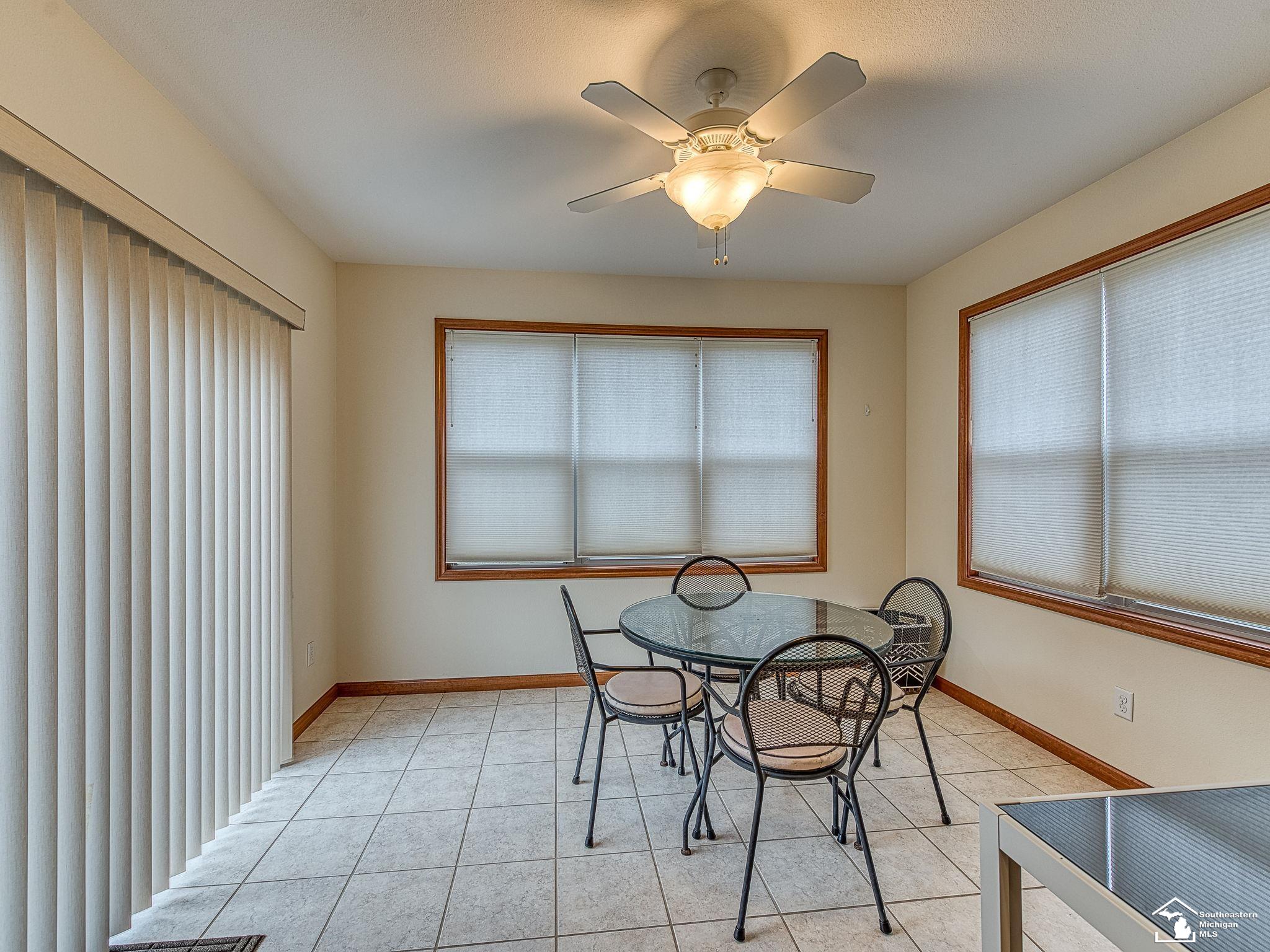 2816 Floyd Road Lambertville, MI 48144 - Photo 23 of 31 50172221-278e14a9-3cf8-4529-a8f1-c8956d98159d.JPG