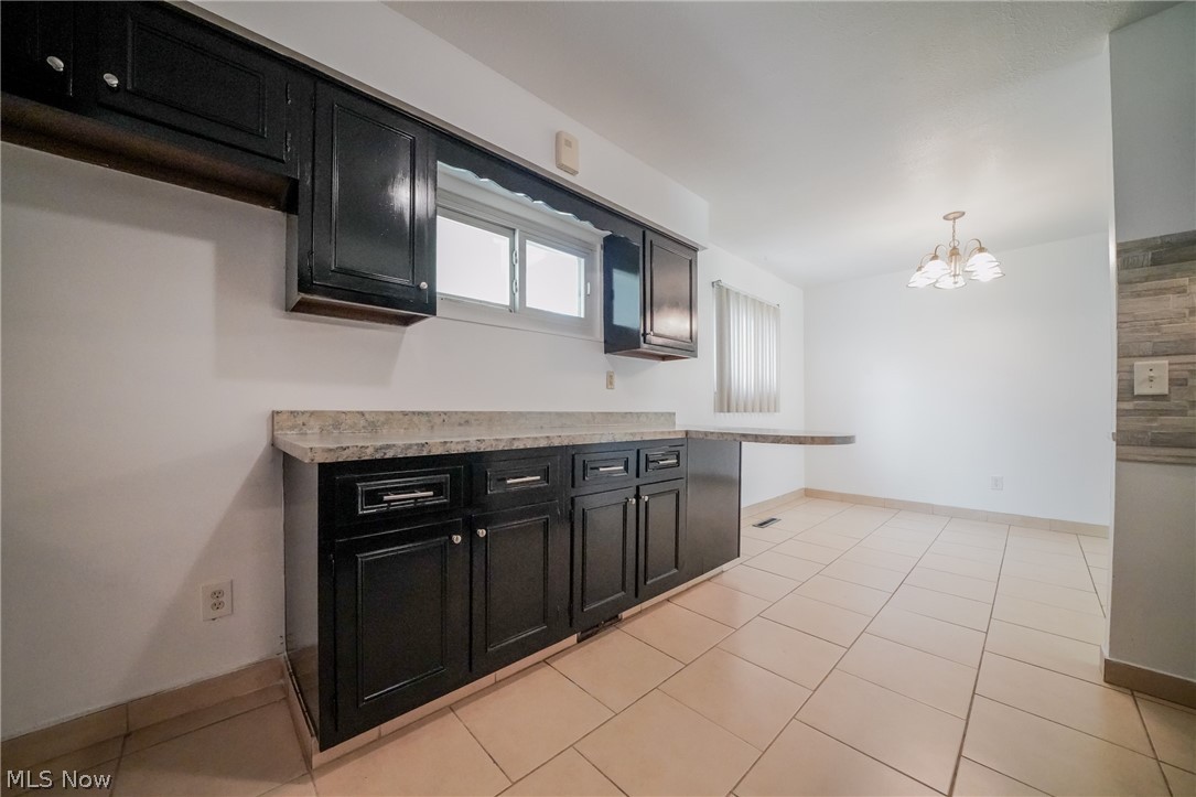 25120 Sandhurst Road Bedford Heights, OH 44146 - Photo 6 of 25