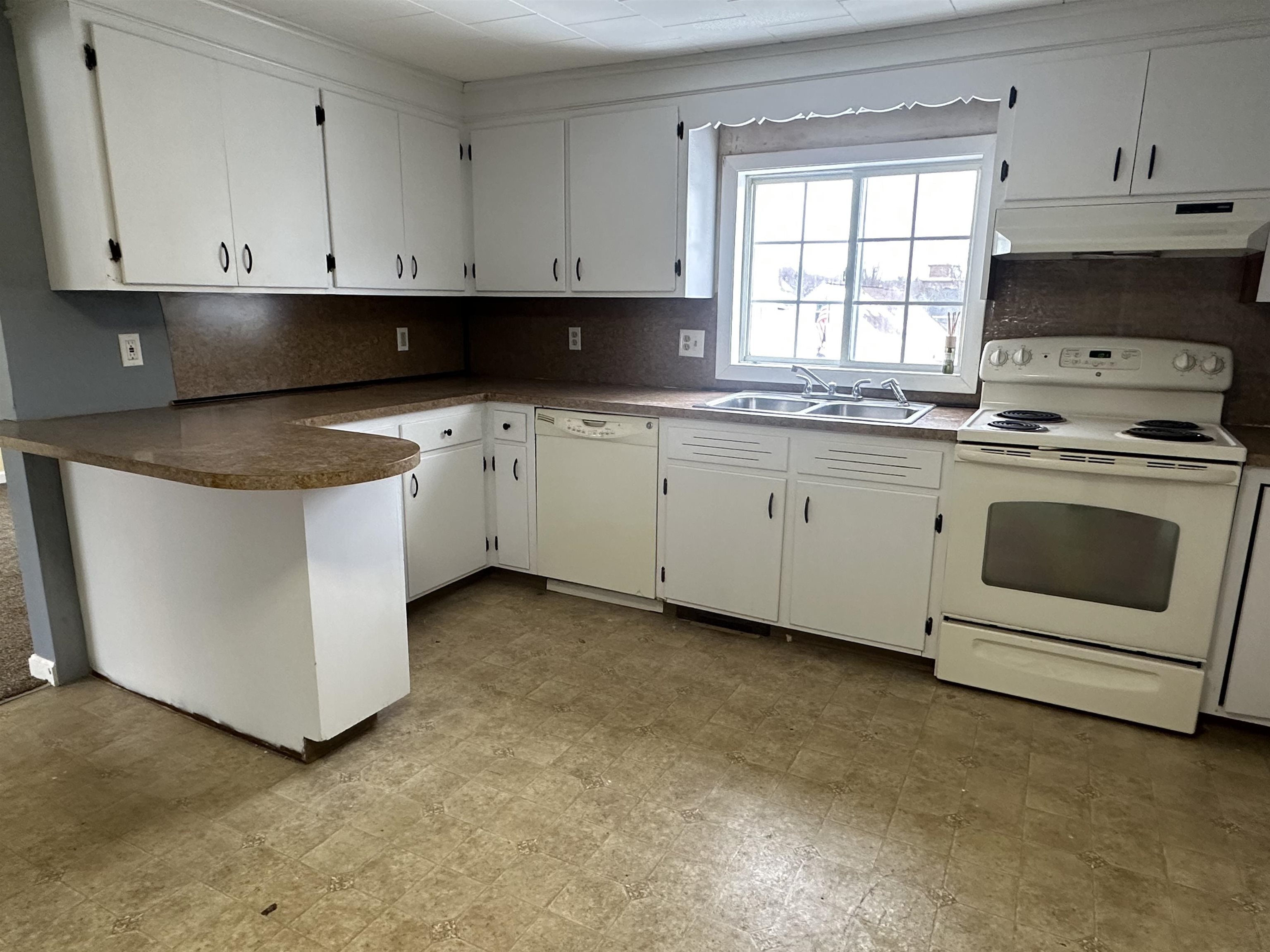 20 Spring Street Somersworth, NH 03878 - Photo 37 of 39