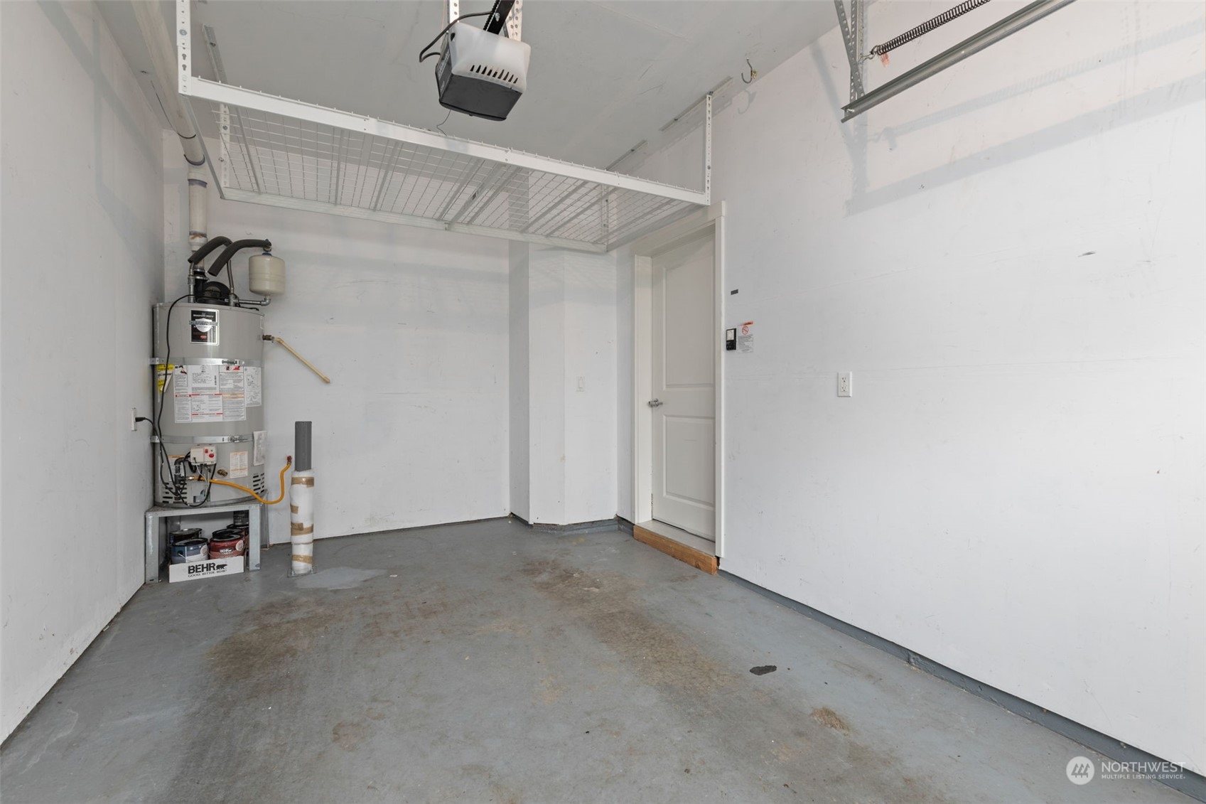 58 Cougar Ridge Road Northwest, Unit 2203 Issaquah, WA 98027 - Photo 35 of 37 a view of an empty room