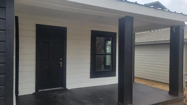 $1,275 | 309 West Hull Street, Denison, TX 75020