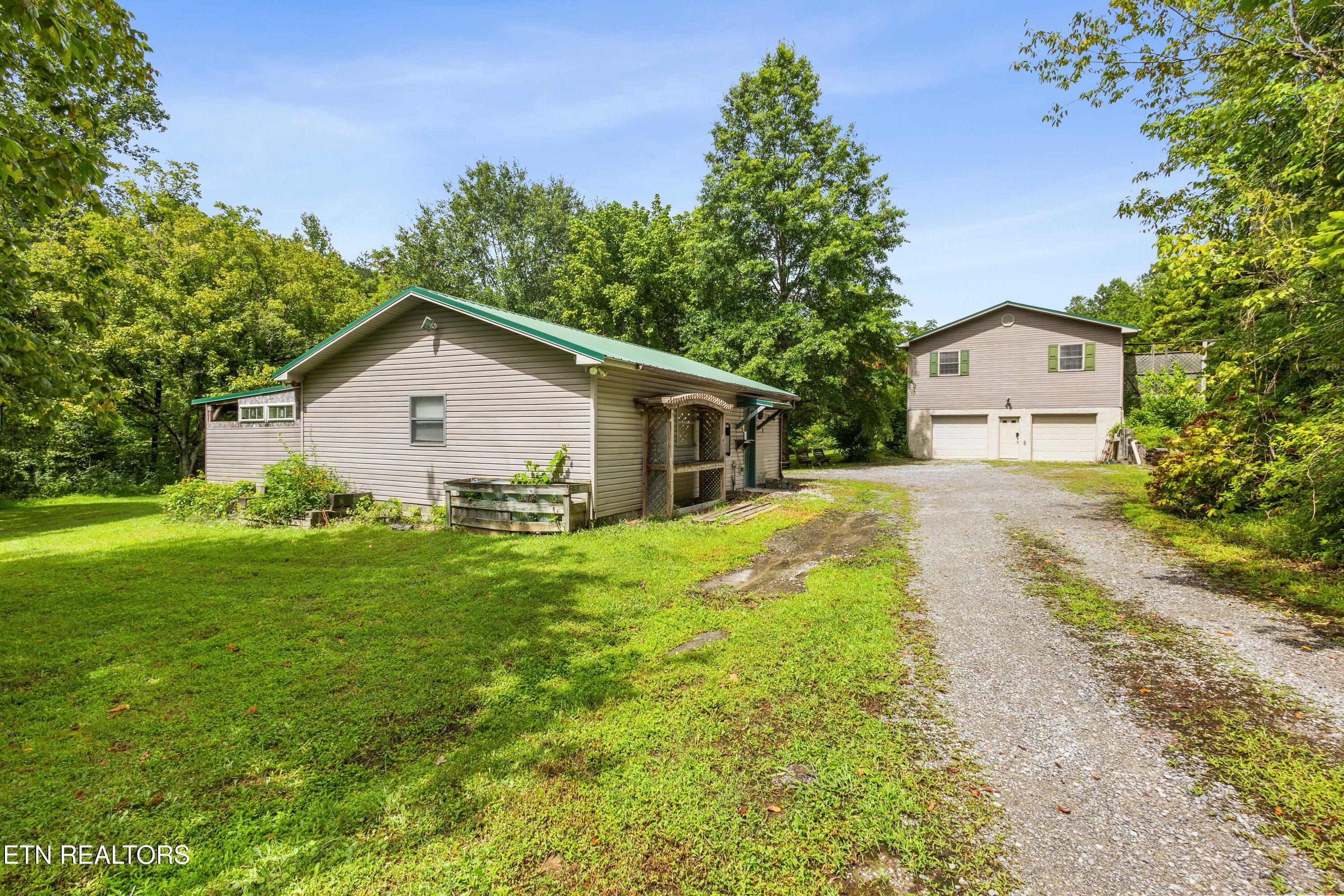 1152 Elmer Lambert Road Maryville, TN 37803 - Photo 25 of 33 Cover-16