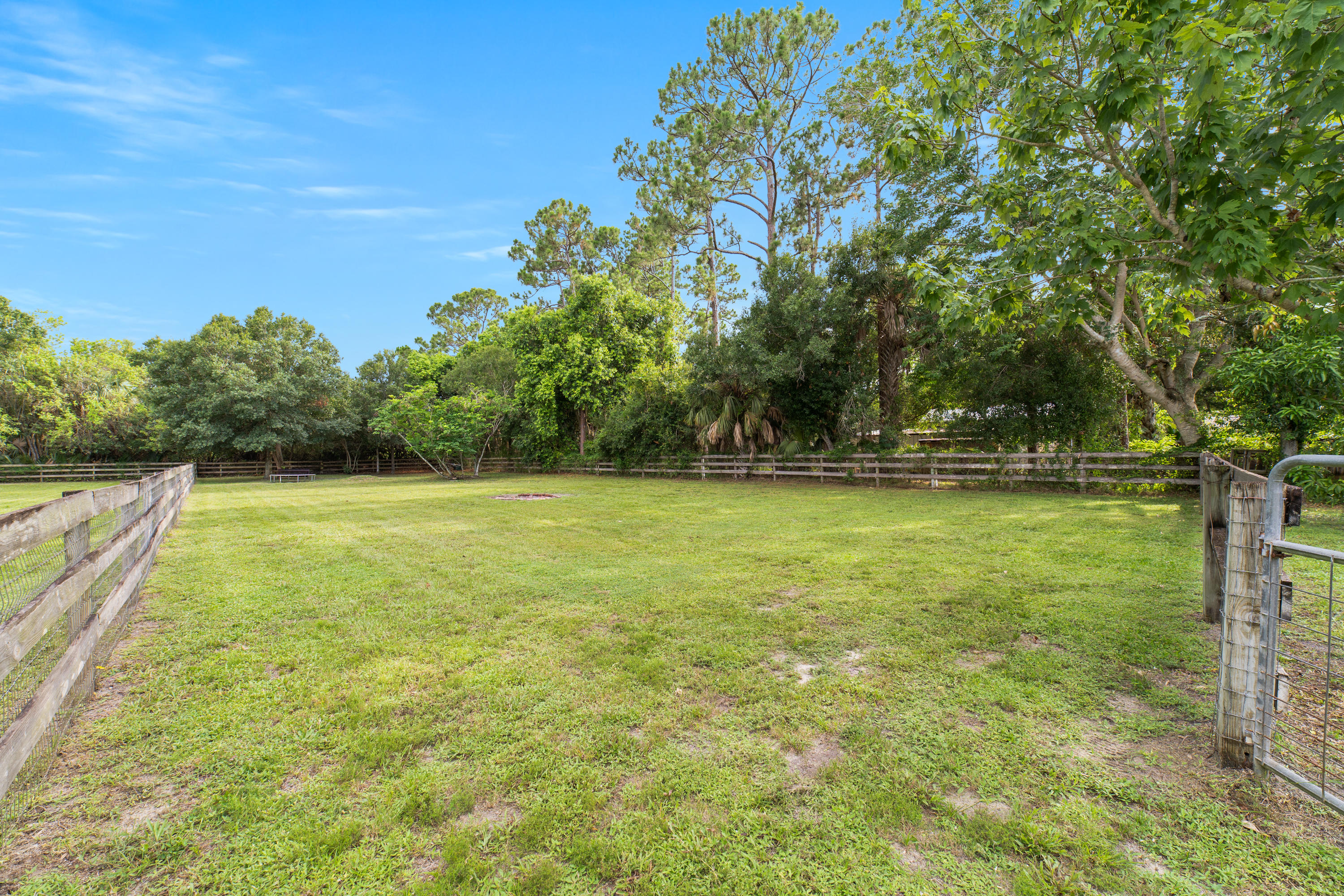 2926 Southwest 96th Street Stuart, FL 34997 - Photo 45 of 50 2926 SW 96th St